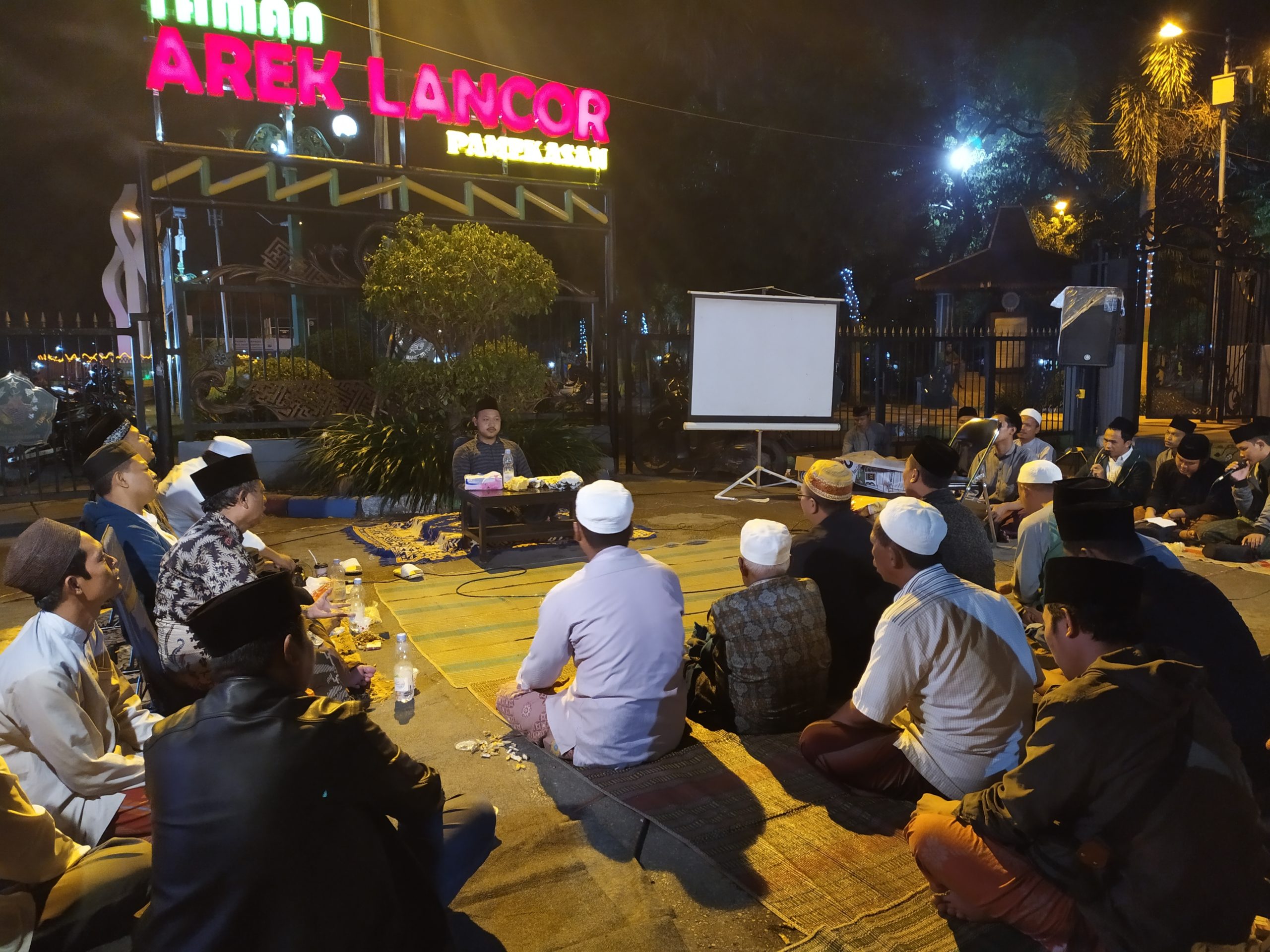 Lora Abbas Muhammad Katandur Banyuanyar Pamekasan Ngajak Ngaji