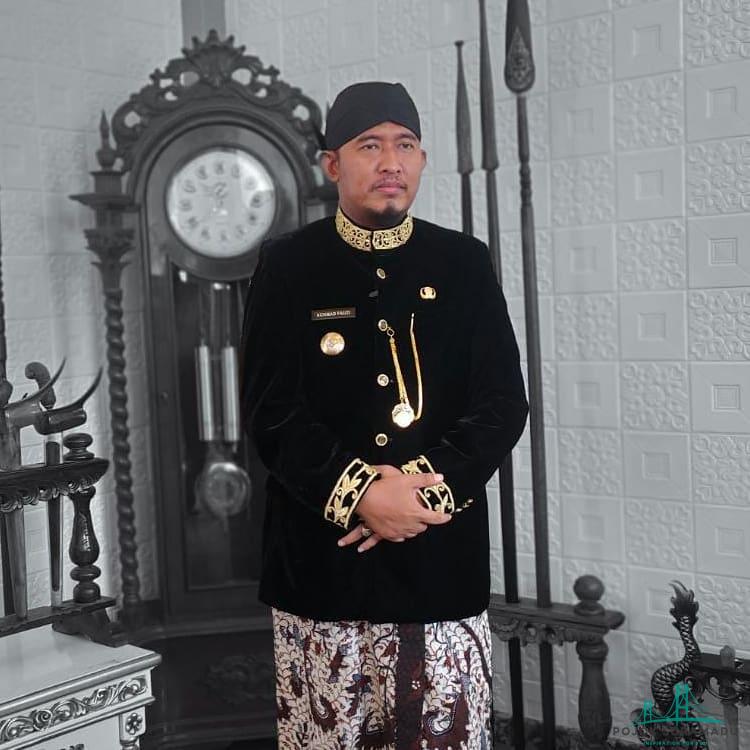 Baju Adat Bangsawan Madura