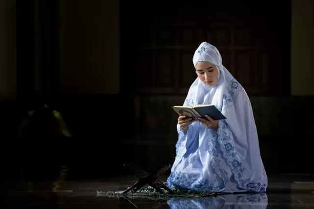 Etika Membaca Al-Quran Digital