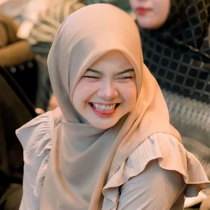 Unaa🍜 (@mieayamthebstt) – ±18–19 juta follower