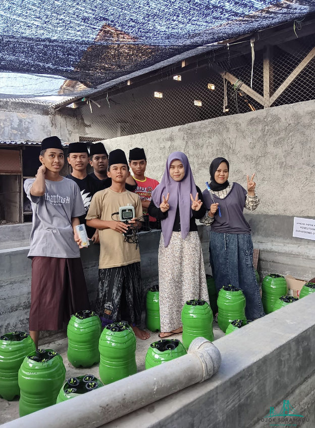 Alat Pengukur Kualitas Air Kepada Santri di Pondok Pesantren Al Hikam