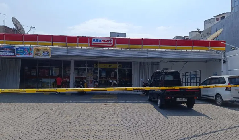Penyegelan lahan parkir di Surabaya