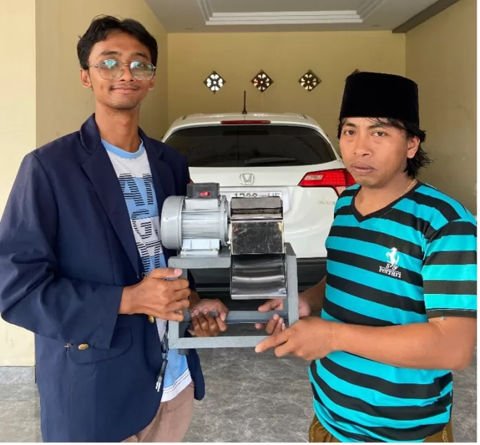 KKN UTM Kelompok 10 Wujudkan Inovasi Teknologi untuk Mendorong Kemajuan UMKM Kerupuk Singkong di Desa Planggiran