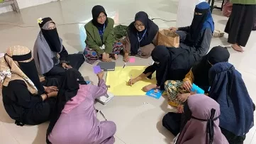 Kegiatan Pembuatan Pohon Mimpi Bersama Santri