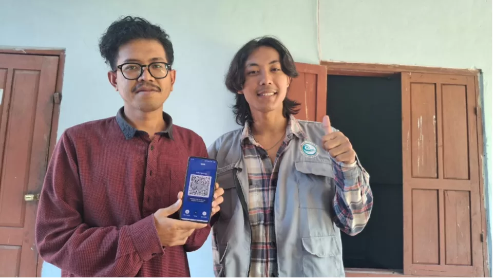 Pembuatan Qris Bersama Pak Rahmat dan Mahasiswa KKN 13