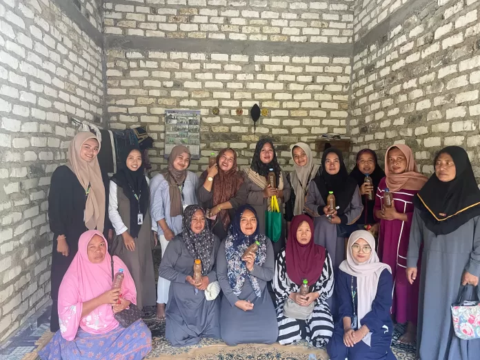 Mahasiswa KKN UTM 03