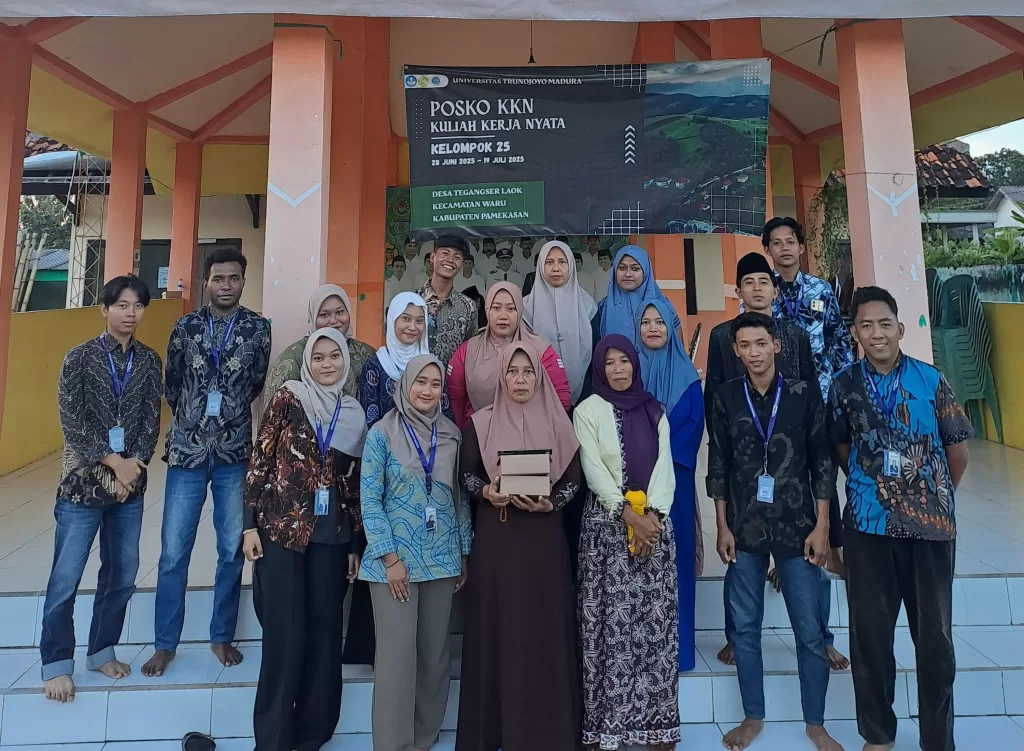 Mahasiswa KKN UTM Kelompok 25