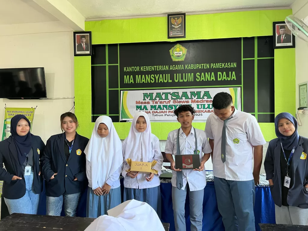 Pelatihan Desain Kemasan Produk KKN UTM 19