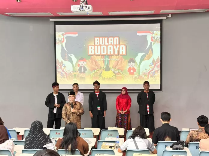 Tandhuk Majeng dan Nasi Tumpeng Meriahkan Bulan Budaya di Walailak University Thailand
