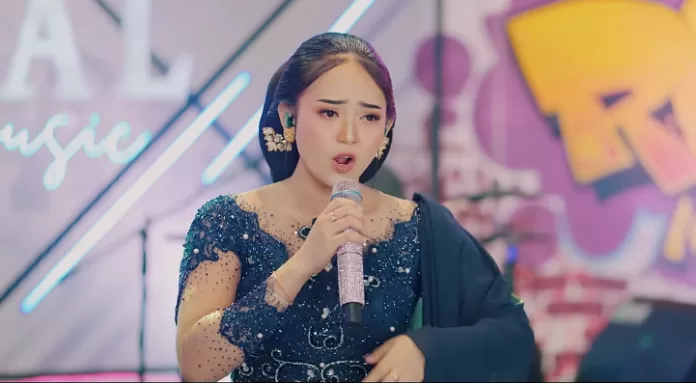 Biodata Lengkap Silvi Kumalasari, Siapa Suaminya?