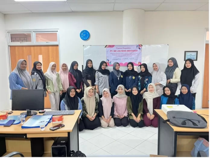 Mahasiswi UTM Antusias Ikuti Sosialisasi Suplemen Vitamin C Alami dari Tomat dan Pegagan