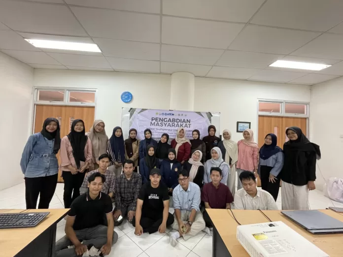 Pemanfaatan Daun Kelor Sebagai Inovasi Camilan Sehat: Mahasiswa UTM Gelar Sosialisasi Melalui Program MBKM Youthpreneur Impact Academy