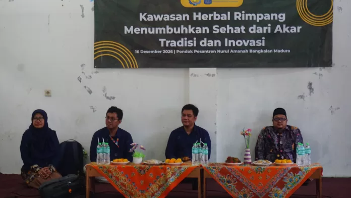 Tingkatkan Ekonomi, Abmas ITS Rintis Kawasan Herbal Rimpang di Pondok Pesantren
