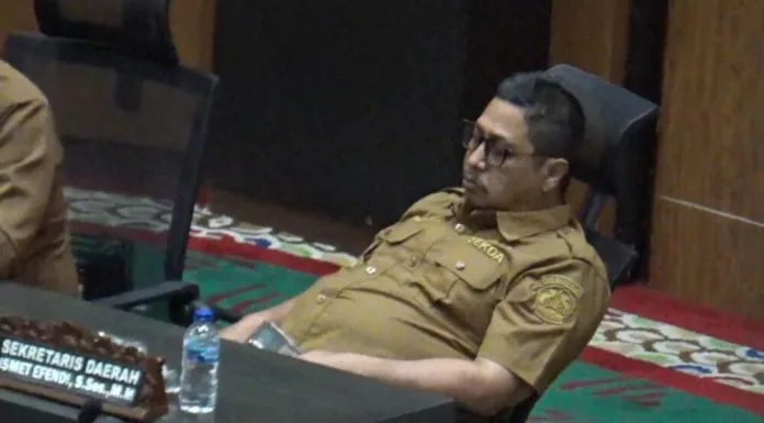 Sekda Tertidur di Rapat Paripurna, Marwah Pemerintahan Bangkalan Dipertaruhkan