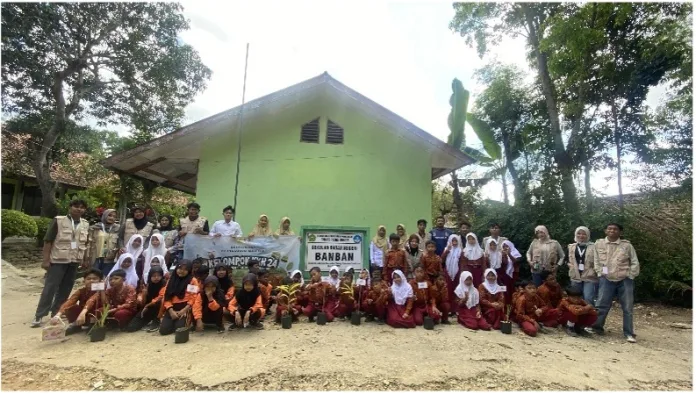 Kelompok 24 KKN Desa Banban Laksanakan Edukasi dan Praktik Penanaman TOGA bagi Siswa SDN Banban