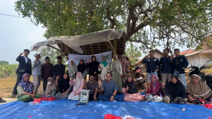 UTM Dorong Desa Kampak Bangkalan Kembangkan Wisata Edukasi Petik Melon Berbasis Smart Farming IoT